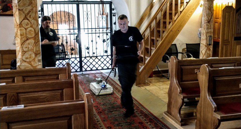 Jakie tajemnice kryją się we wnętrzu kościoła pw. Najświętszej Maryi Panny Różańcowej w Mojęcicach?