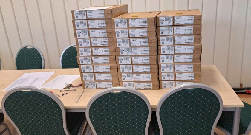 Laptop dla ucznia. Sprzęt dotarł już do dolnobrzeskich szkół
