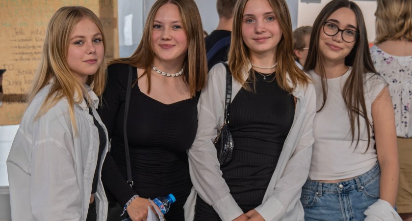 W dolnobrzeskim LO odbyła się Biesiada Ossolińczyków [ZDJĘCIA]
