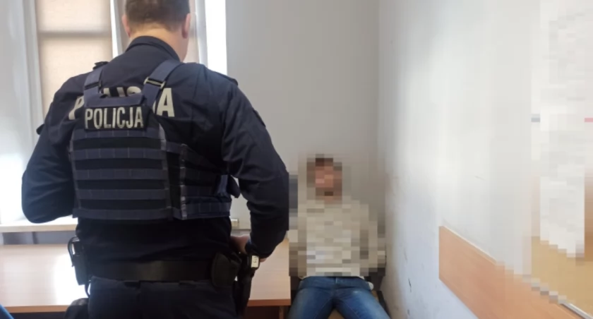 52-latek znęcał się nad swoją rodziną