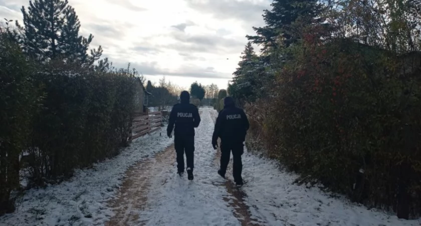 Dzielnicowi odwiedzili miejsca, w których mogą przebywać bezdomni