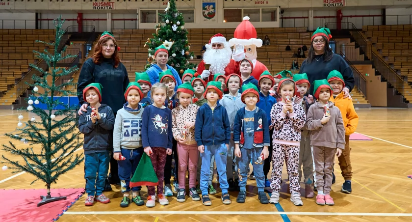 Mikołajkowe zawody przedszkolaków w Brzegu Dolnym [ZDJĘCIA]