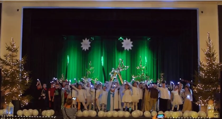 Kolędy i pastorałki w wykonaniu przedszkolaków z gminy Wołów [WIDEO]