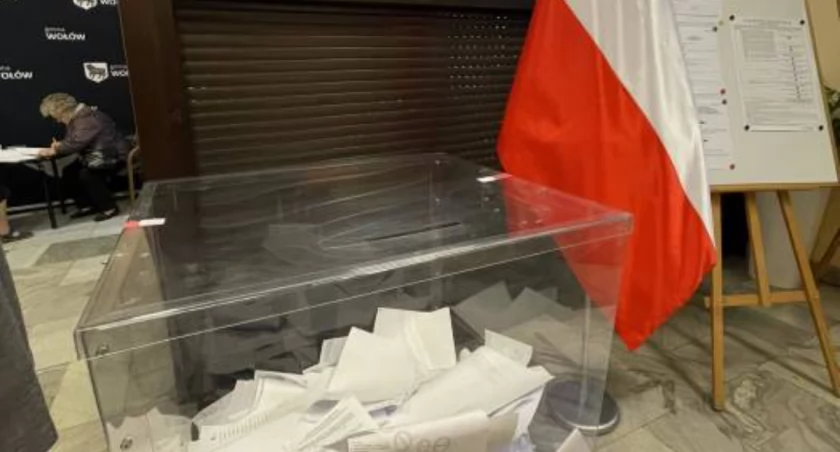 Premier podał datę wyborów samorządowych!