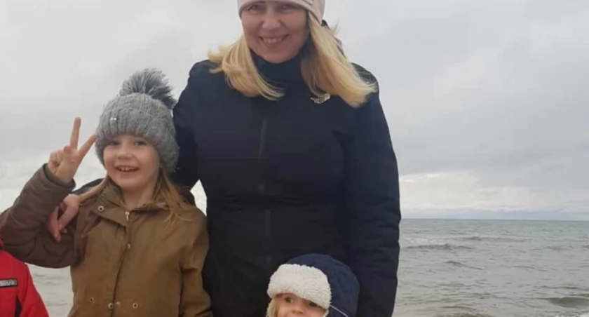 Trwa zbiórka dla Karoliny Pawelec z Wołowa. Kobieta walczy z nowotworem
