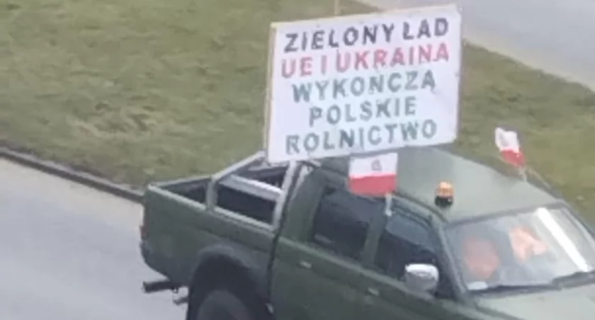 Protest rolników. Kawalkada pojazdów wyruszyła z Wołowa 