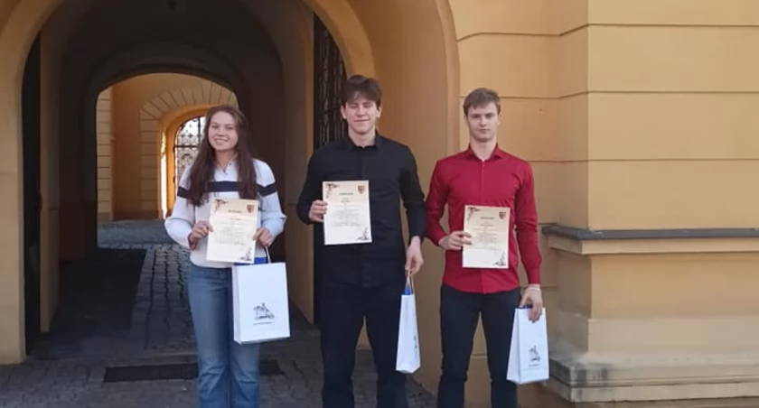 Stypendia dla uczniów wołowskiego liceum