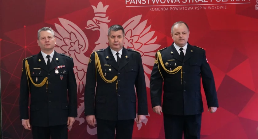 Komendant Wojciech Maciejewski oraz Dowódca Jednostki Ratowniczo-Gaśniczej Paweł Gibek przeszli na emeryturę