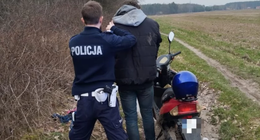 Nie zatrzymał się do kontroli drogowej. Okazało się, że był pijany 
