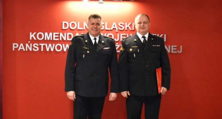 Nowy komendant wołowskiej Straży Pożarnej odebrał akt powołania we Wrocławiu