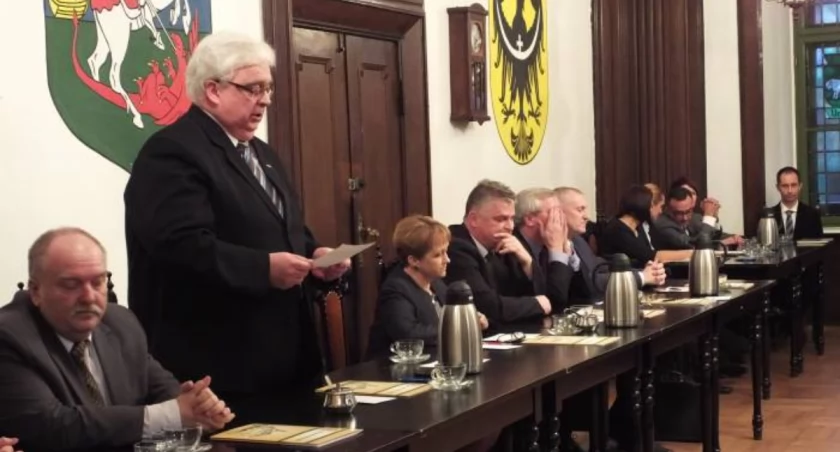 Zbigniew Skorupa, radny DiS, przygotował dokumenty pod budowę spalarni! I został prezesem spółki