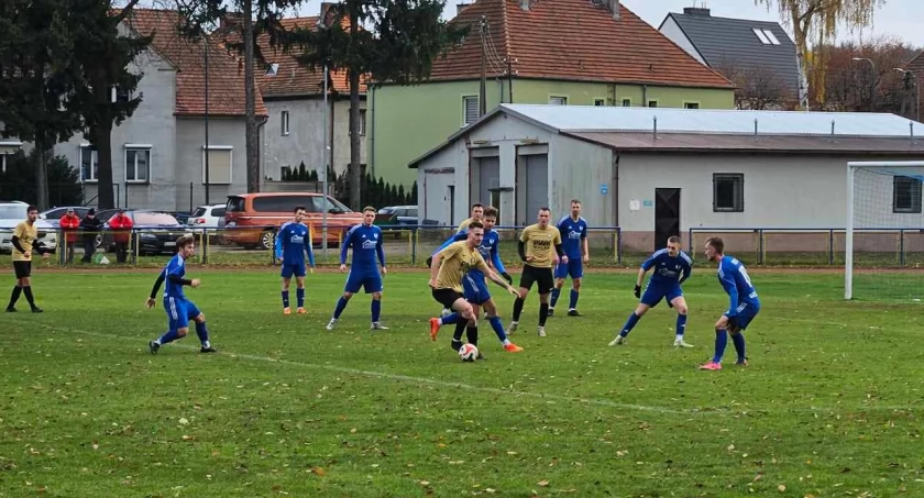 Już jutro istna batalia piłkarska na wołowskim stadionie