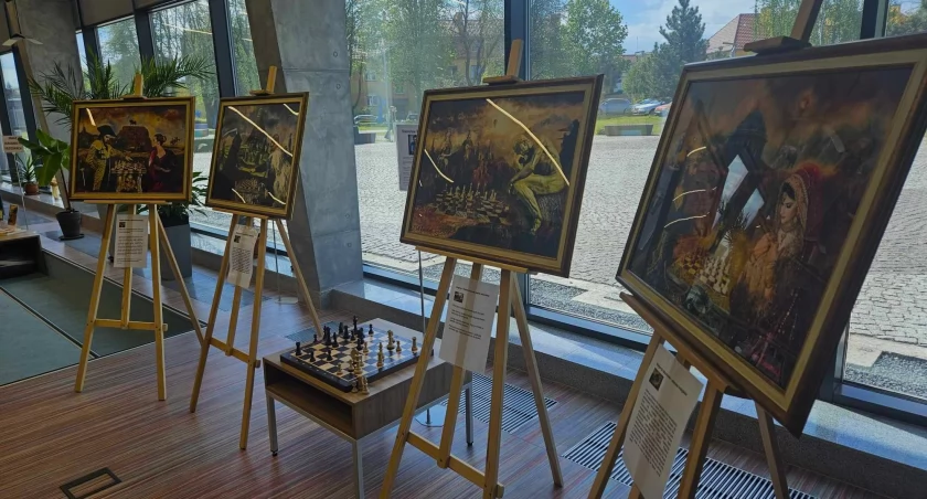 Trwa wystawa dzieł sztuki dolnobrzeskiego artysty Stanisława Tomalaka