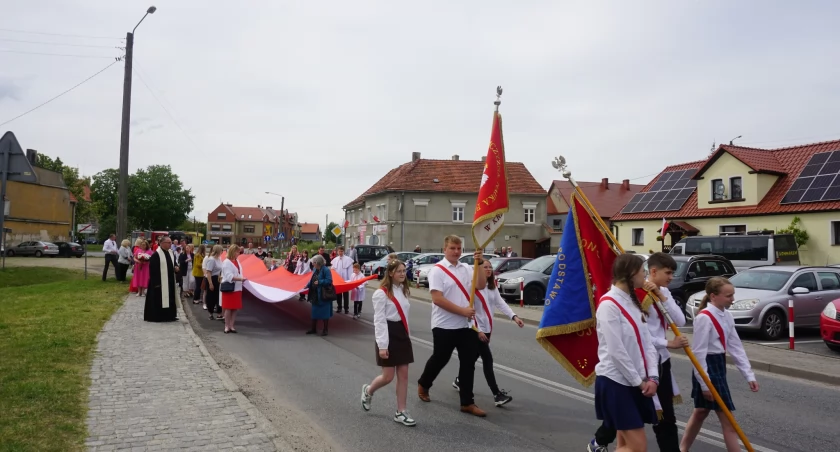 Modlitwa, flaga i kwiaty: Trzeci Maja w Gminie Wińsko [FOTO][WIDEO]