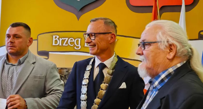 Pierwszej sesja Rady Miejskiej w Brzegu Dolnym tej kadencji za nami! Na obradach zjawiło się mnóstwo mieszkańców