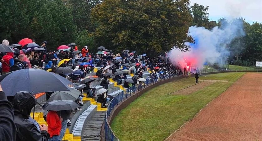 Wielkimi krokami nadciągają legendarne, piłkarskie derby powiatu