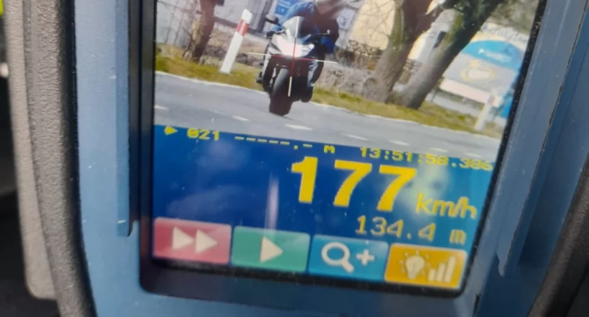 Najczęstsze przyczyny wypadków to niedostosowanie prędkości 
