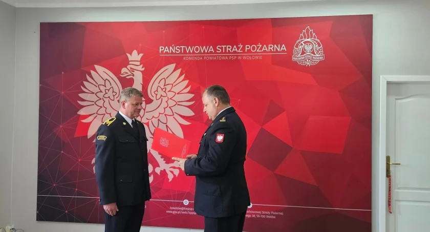 Wyróżnienie dla strażaka za niesienie pomocy w czasie wolnym od służby
