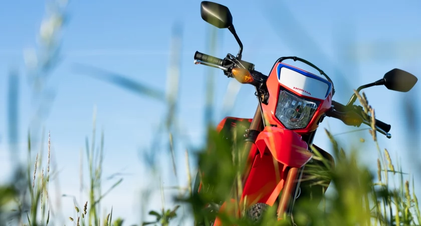 Sezon motocyklowy w pełni. Jedź z głową!
