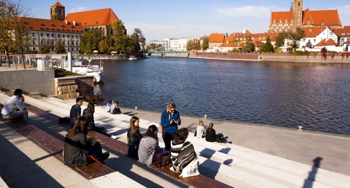 Kariera i studia we Wrocławiu