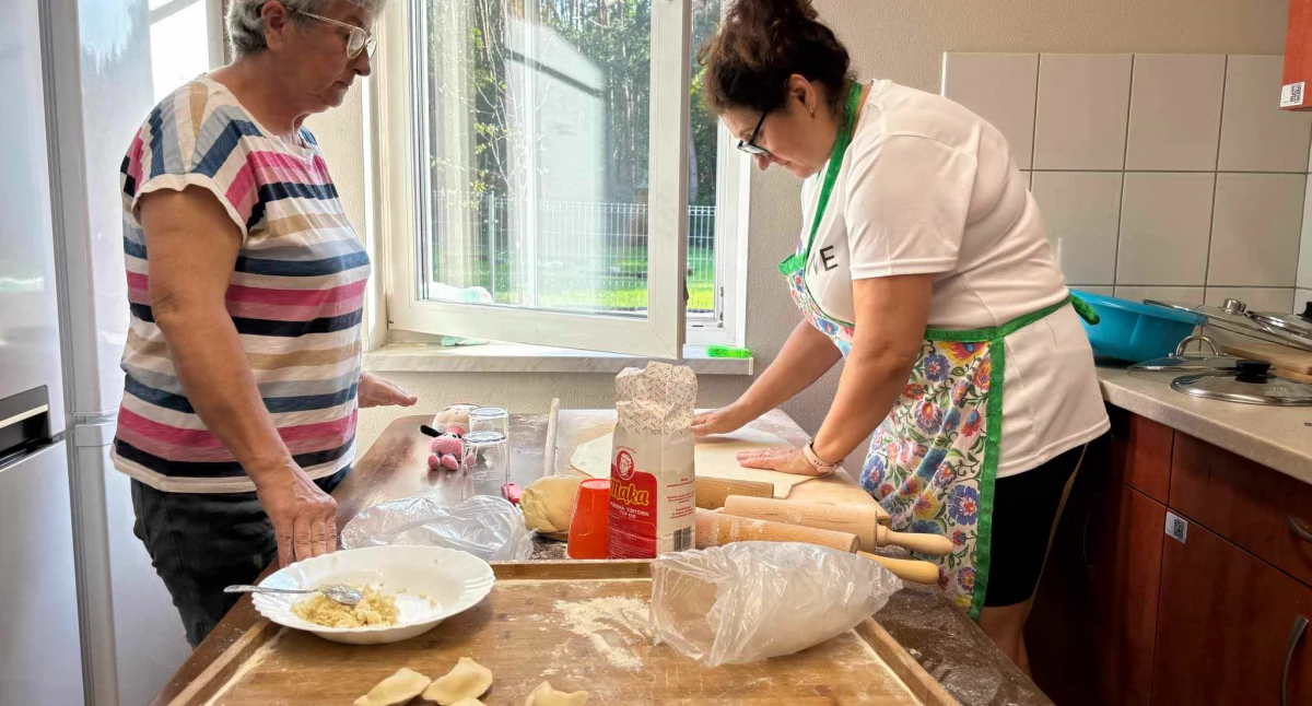 Lepią pierogi dla tych, którzy zabezpieczają wały