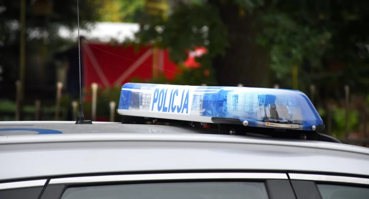 Mężczyzna groził, że targnie się na swoje życie. Dzięki mieszkańcom policja do niego dotarła