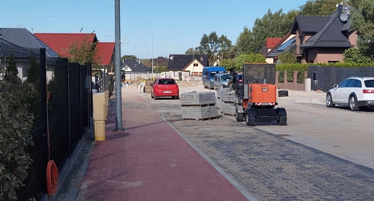 „Wichrowe Wzgórza” zyskują nowe drogi i udogodnienia dla mieszkańców