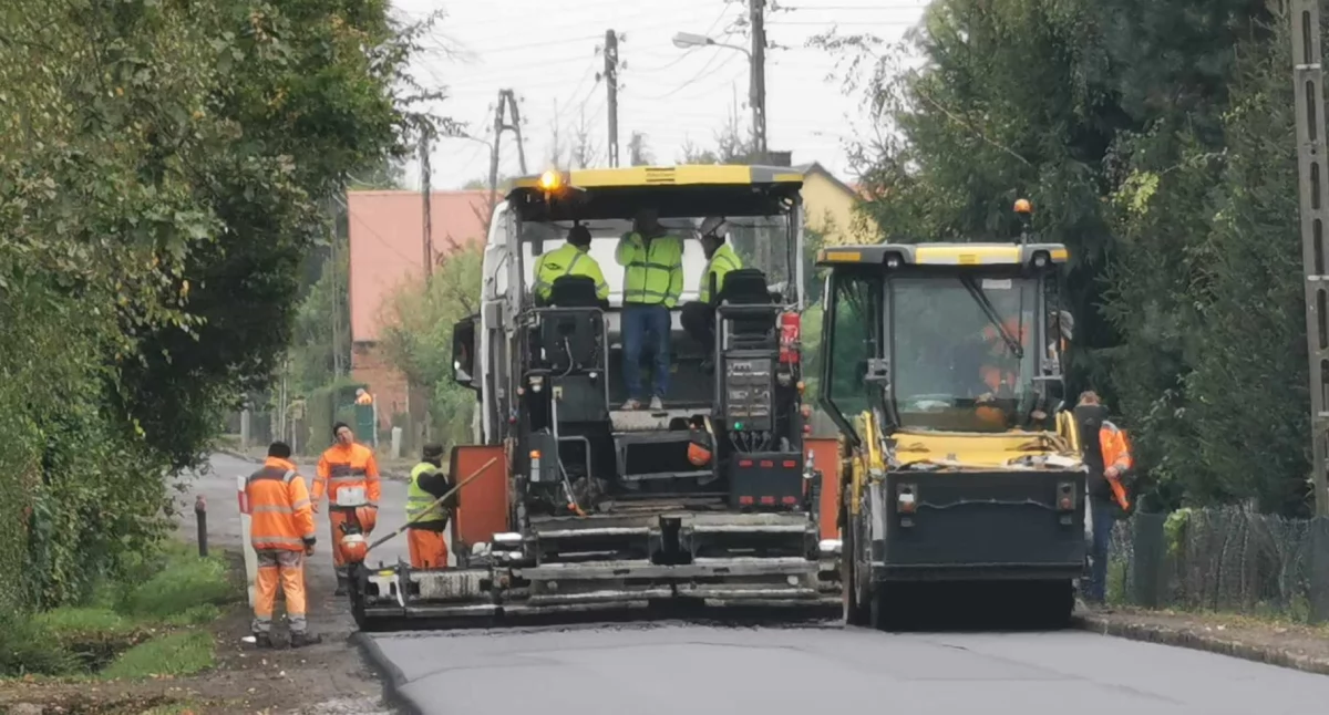 Trwają remonty dróg w Godzięcinie