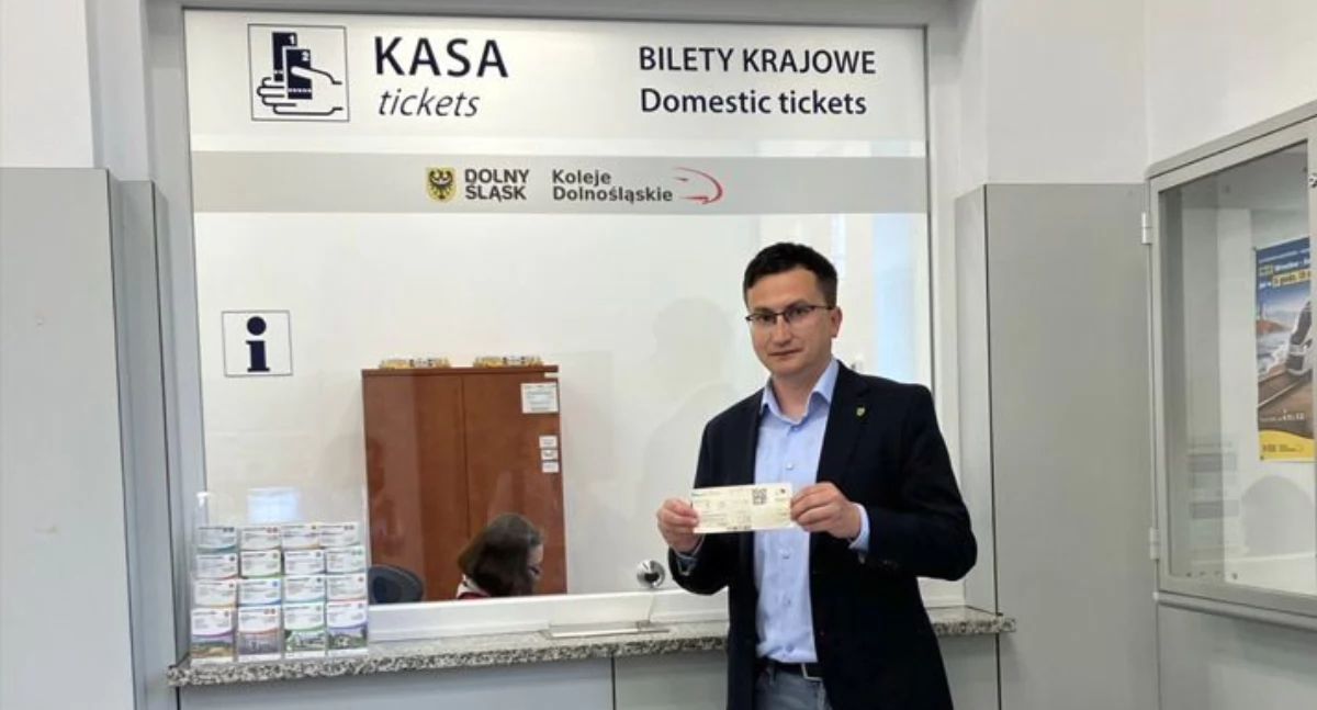 Bilet aglomeracyjny i na pociągi PKP Intercity już niedługo w sprzedaży w kasie na dworcu w Wołowie