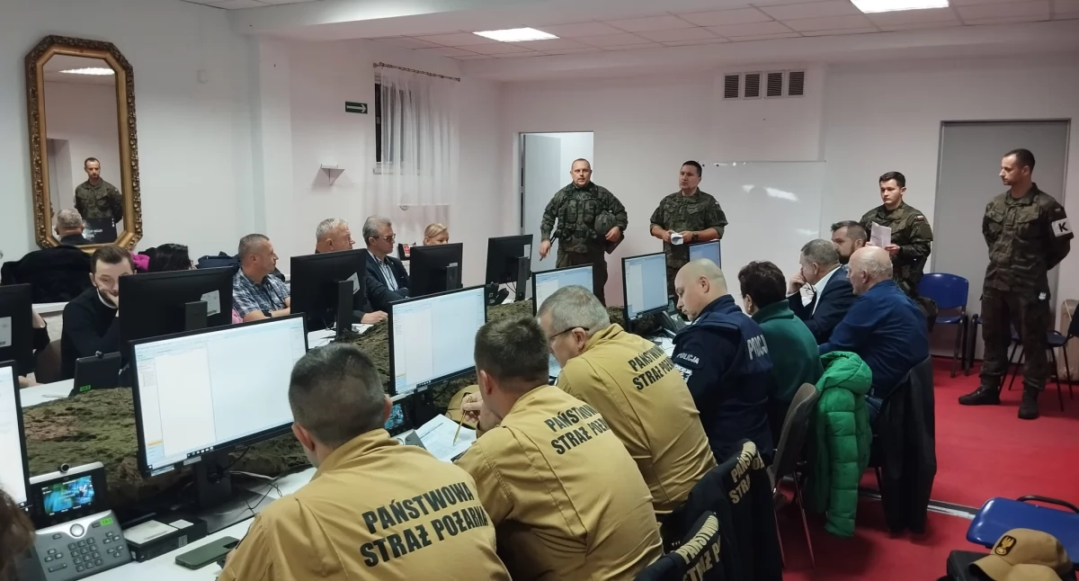 Ćwiczenia żołnierzy w Wołowie i narada z miejscowymi służbami