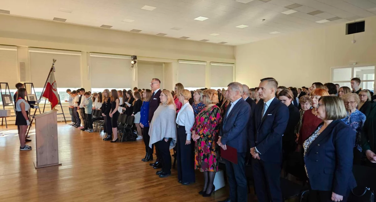 [FOTO] XXXII Biesiada Ossolińczyków w dolnobrzeskim liceum ogólnokształcącym