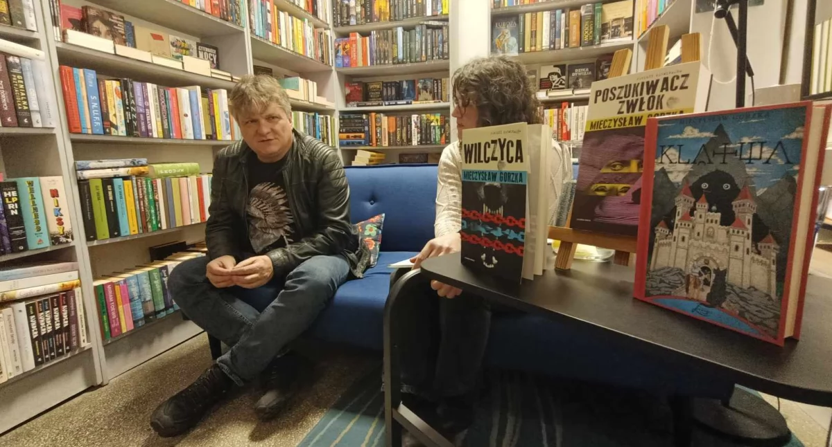 [WIDEO] Literacki wieczór z Mieczysławem Gorzką w dolnobrzeskiej księgarni