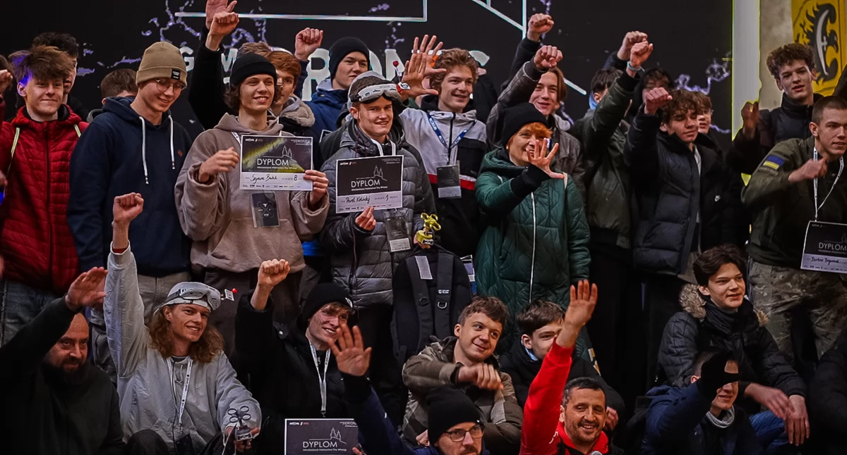 [FOTO] Pierwszy dzień Game of Drones za nami! Uczniowie z naszego powiatu rywalizowali w Wołowskich Mistrzostwach Szkół Ponadpodstawowych