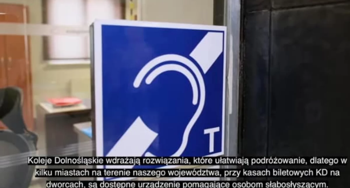 Pętla indukcyjna na dworcu to wsparcie dla osób niedosłyszących