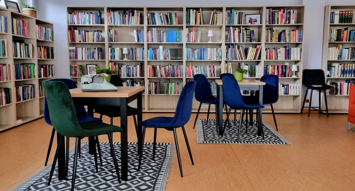 Ebooki czy audiobooki? Biblioteka konsultuje się z Czytelnikami
