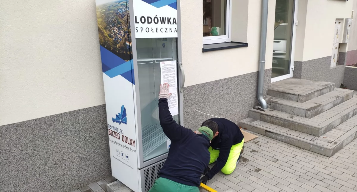 Lodówka Społeczna w Brzegu Dolnym – pomoc w zasięgu ręki