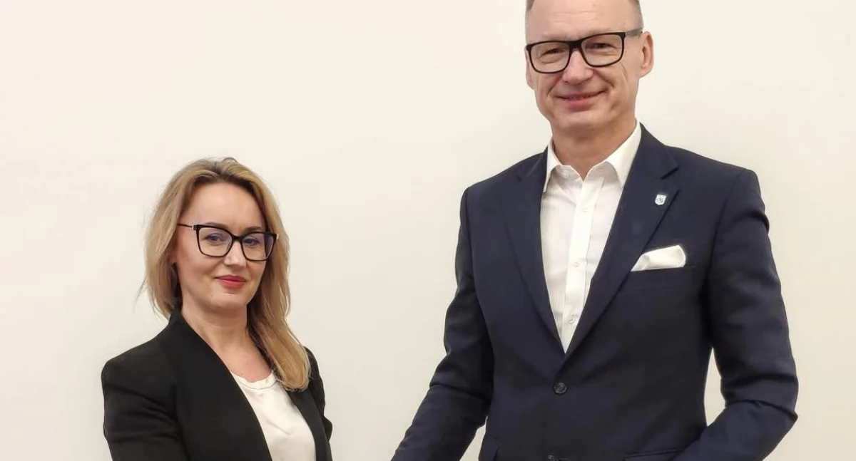 Burmistrz Brzegu Dolnego przedstawił nową dyrektor GOPS