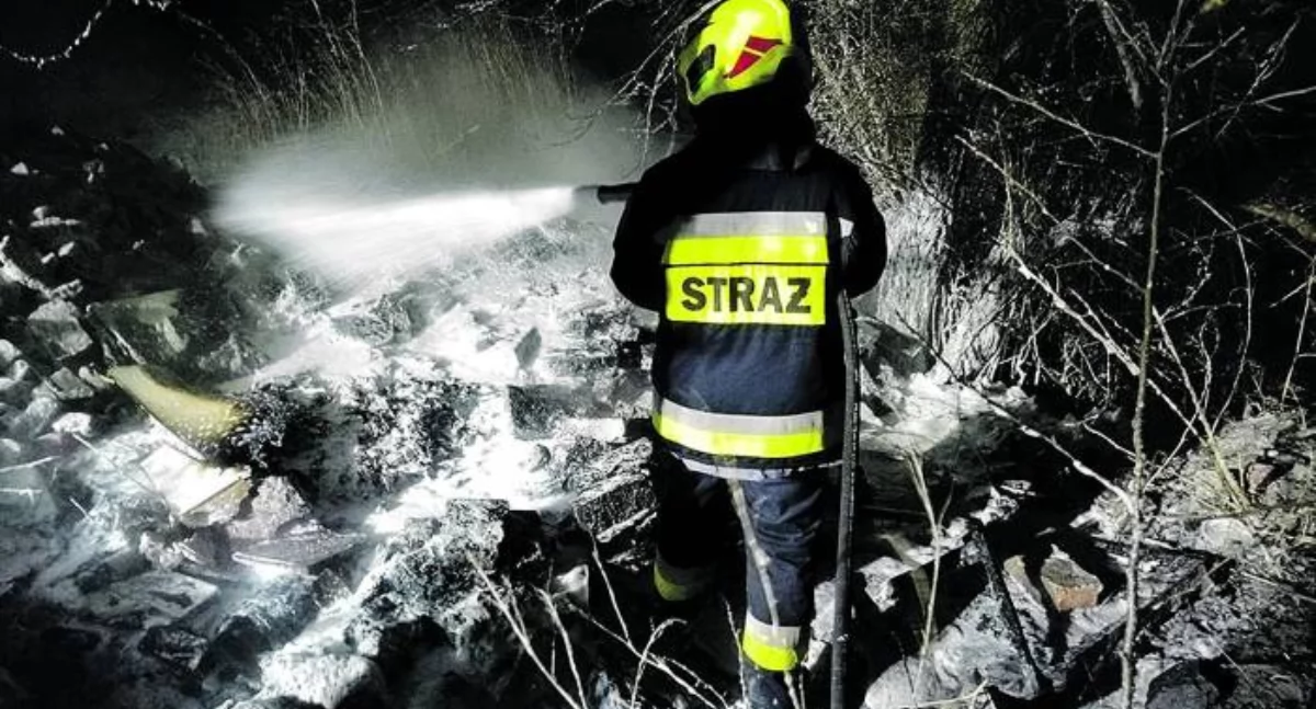  Pożar w firmie w Brzegu Dolnym – zagrożenie wybuchem, szybka akcja straży pożarnej 