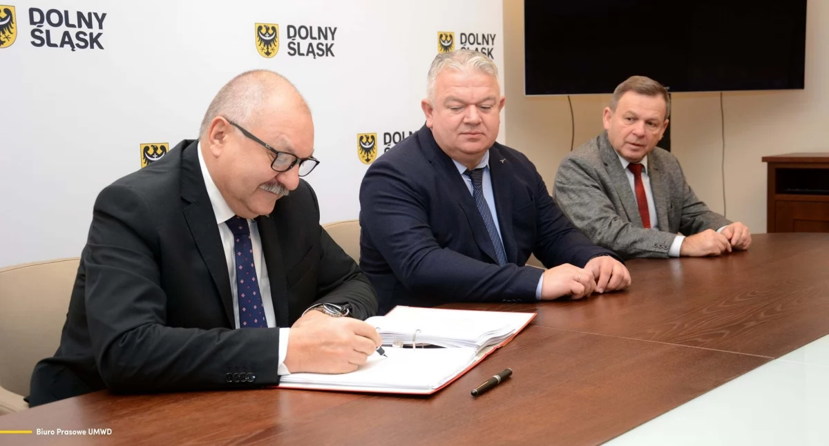 „Nawet nie śniłem, że uda się tak zmienić to miasto”. Rozmowa z burmistrzem Wołowa Dariuszem Chmurą