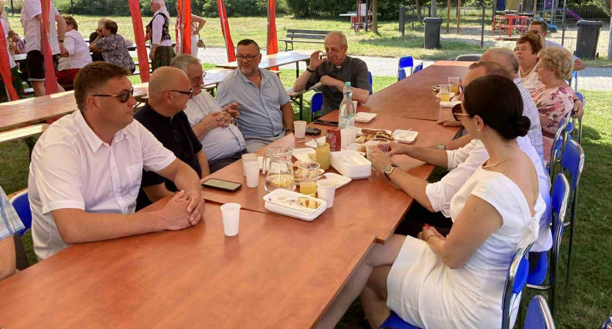 Radecz świętuje! Trwa Piknik Integracyjny i odpust z okazji Święta Matki Boskiej Zielnej