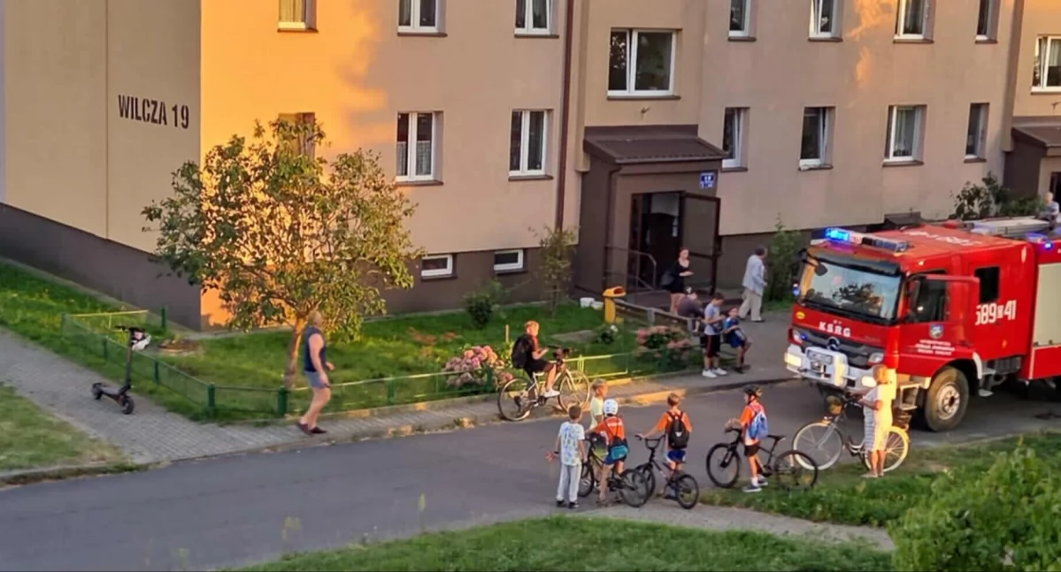 Wybuch junkersa w bloku przy ul. Wilczej w Brzegu Dolnym. Trwa akcja straży pożarnej