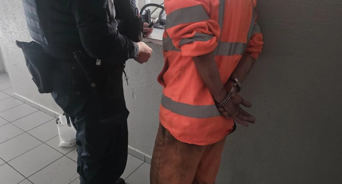 Nietrzeźwi rowerzyści. Jeden jechał drogą ekspresową, drugi przewrócił się na oczach policjantów