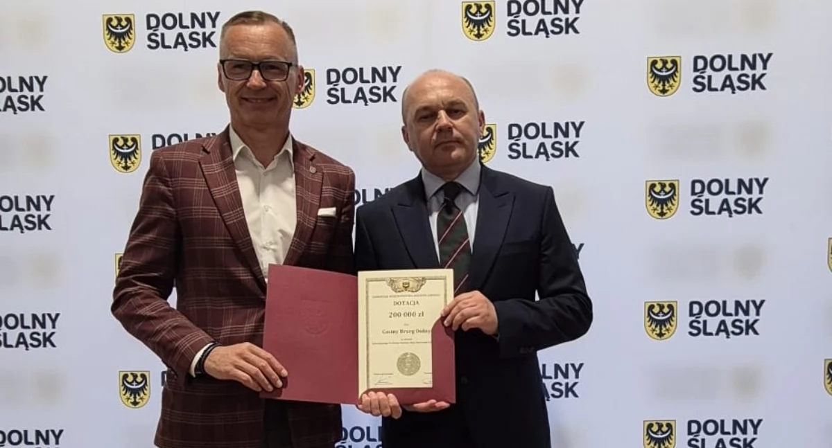 Dofinansowanie dla boiska przy „Ossolińczyku”. Gmina Brzeg Dolny otrzymała 200 tysięcy złotych