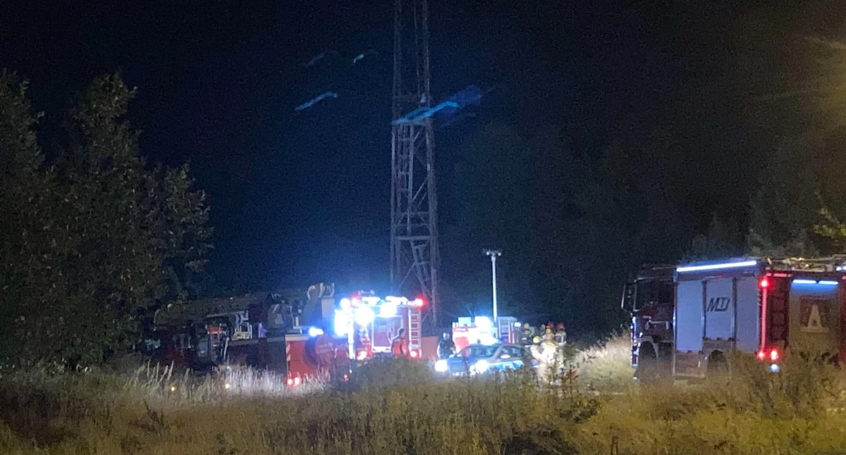 Dramatyczna akcja ratunkowa w Brzegu Dolnym. Kobieta weszła na 25-metrową wieżę, groziła skokiem