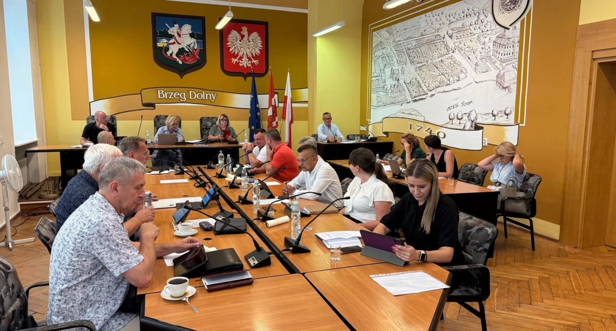Smród nad Brzegiem Dolnym trwa od lat. Co może zrobić nowa rada i burmistrz?