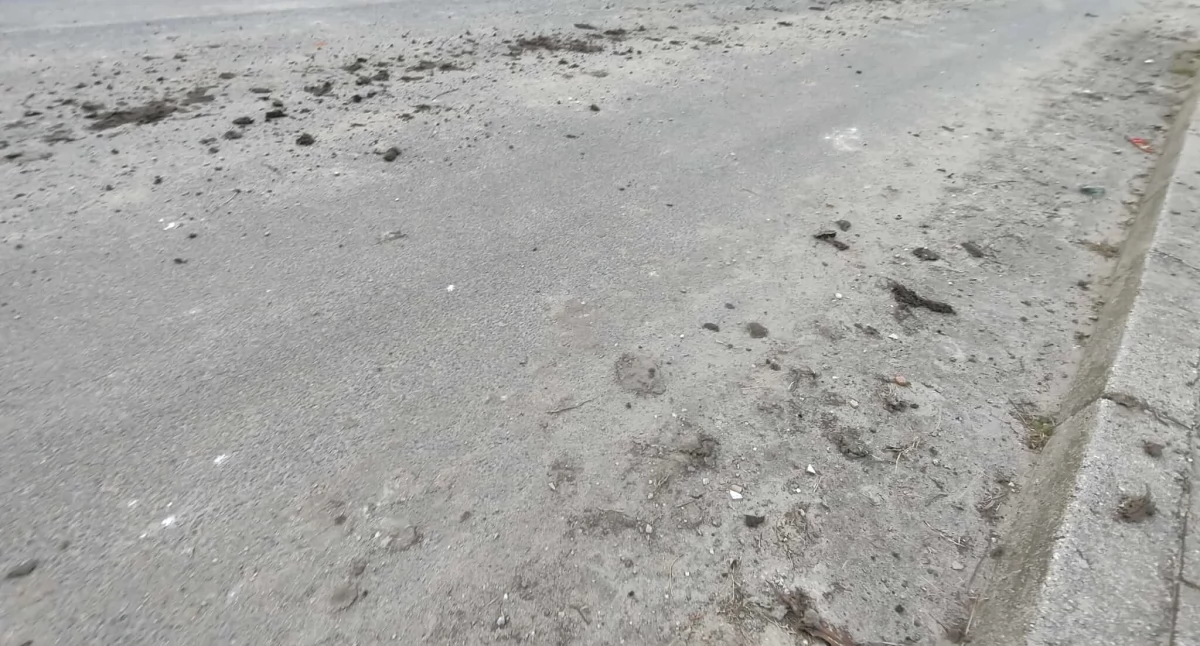 Brzeg Dolny: Mieszkańcy ul. Jaworowej mają dość brudu zostawianego przez ciężarówki