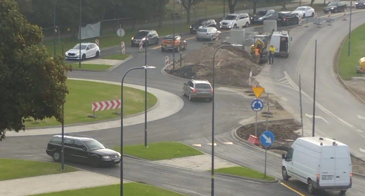 Nowe rondo przy Zamku Piastowskim w Wołowie jest już przejezdne