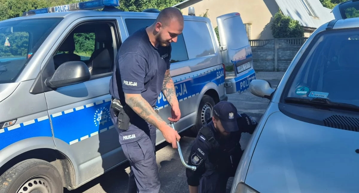 Policjanci pomogli kierującej w potrzebie