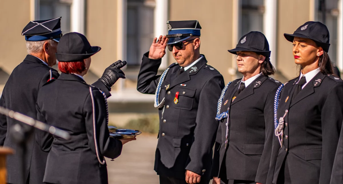 OSP Brzeg Dolny uhonorowana Złotym Medalem. Nazwiska odznaczych i wyróżnionych podczas 75-lecia jednostki