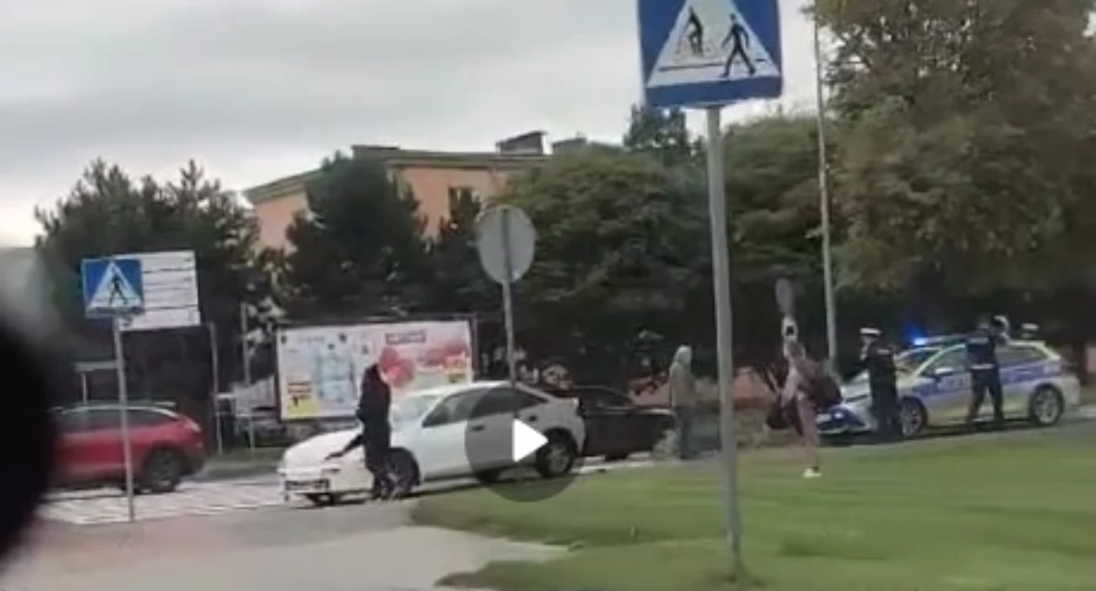 Kolejna kolizja na skrzyżowaniu Alei Jerozolimskich i Wyszyńskiego w Brzegu Dolnym